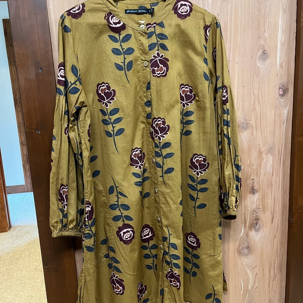 Lo g Sleeve Floral Print Tunic